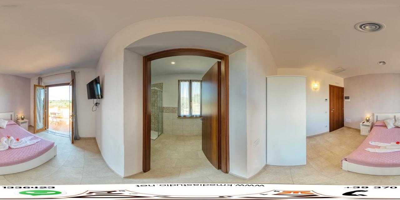 Agriturismo Il Vecchio Olivo カスタニェート・カルドゥッチ エクステリア 写真