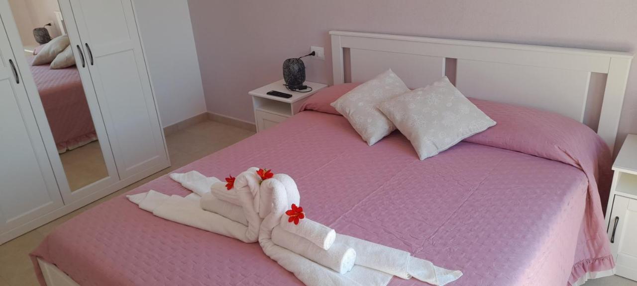 Agriturismo Il Vecchio Olivo カスタニェート・カルドゥッチ エクステリア 写真